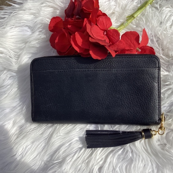 Kate Spade Black Leather Envelope Wallet Corner Zip Closure - Picture 2 of 6